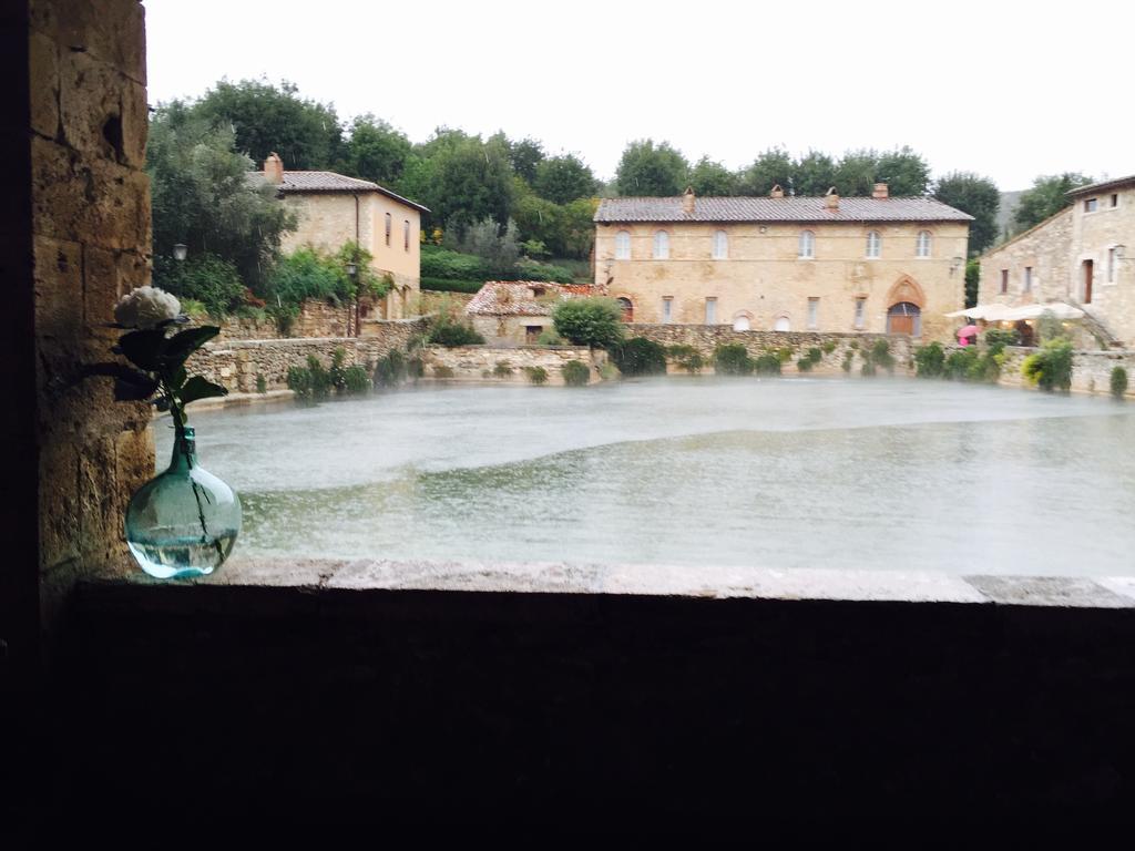 La Locanda Del Loggiato Bagno Vignoni Exterior foto